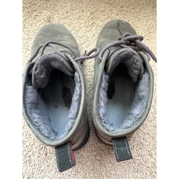 Men UGG Neumel‎ Chuckka Boots Suede Sheepskin Size 12 - Picture 7 of 9